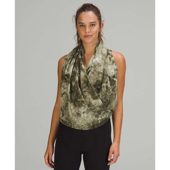 Lululemon Customizable Snap Scarf in Diamond Dye Light Sage Medium Olive - Picture 1 of 13